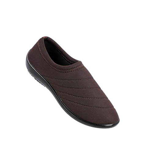 Walkaroo Ladies fashionable and comfortable brown belly shoes