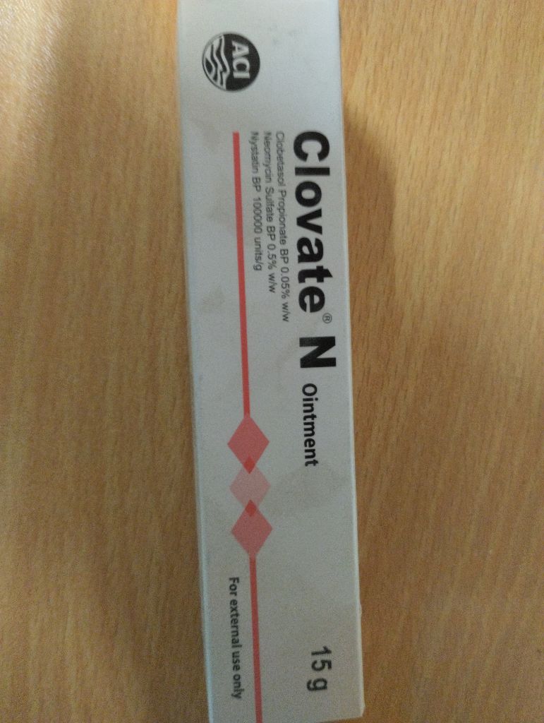 Clovate N Ointment - (0.05%+0.50%+100000IU)