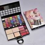 Kiss Touch Fashion Best Color Makeup 1 Box