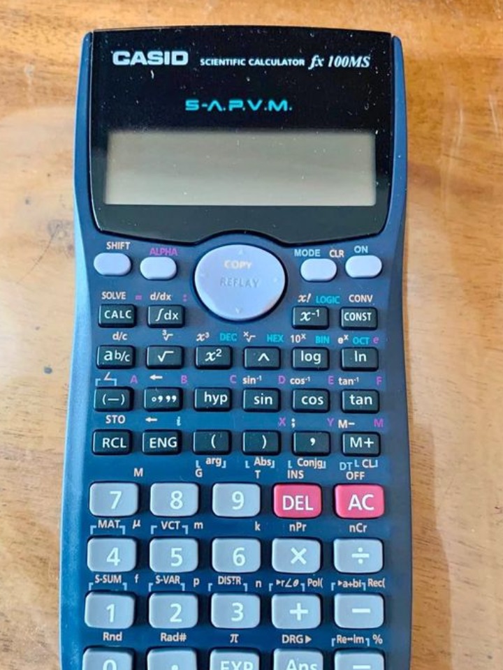 Scientific Calculator Fx -100MS for Students